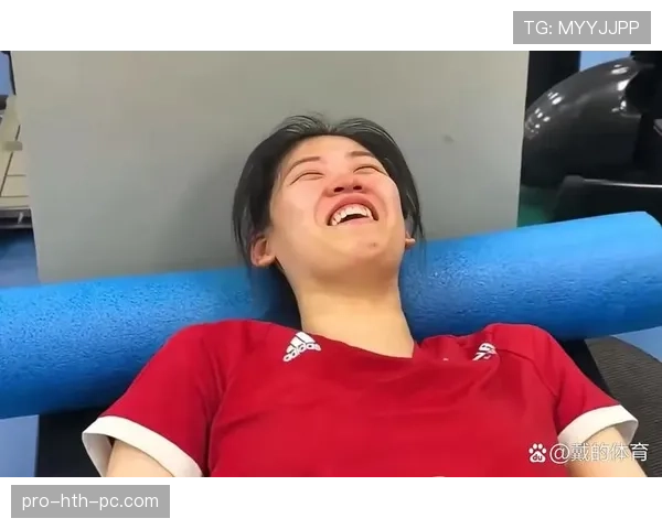 李盈莹训练完偷偷吃炸鸡被拍，这自律人设还稳吗？