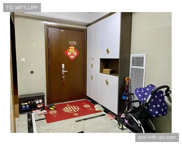 练俊杰一周不穿同一双鞋，鞋柜堆得跟明星家走廊似的，普通人想想都累！
